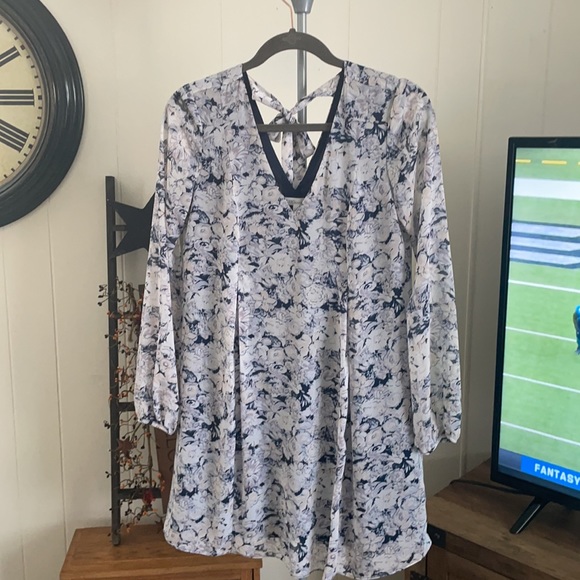 BCBG Generation | Floral Dress - Picture 4 of 6